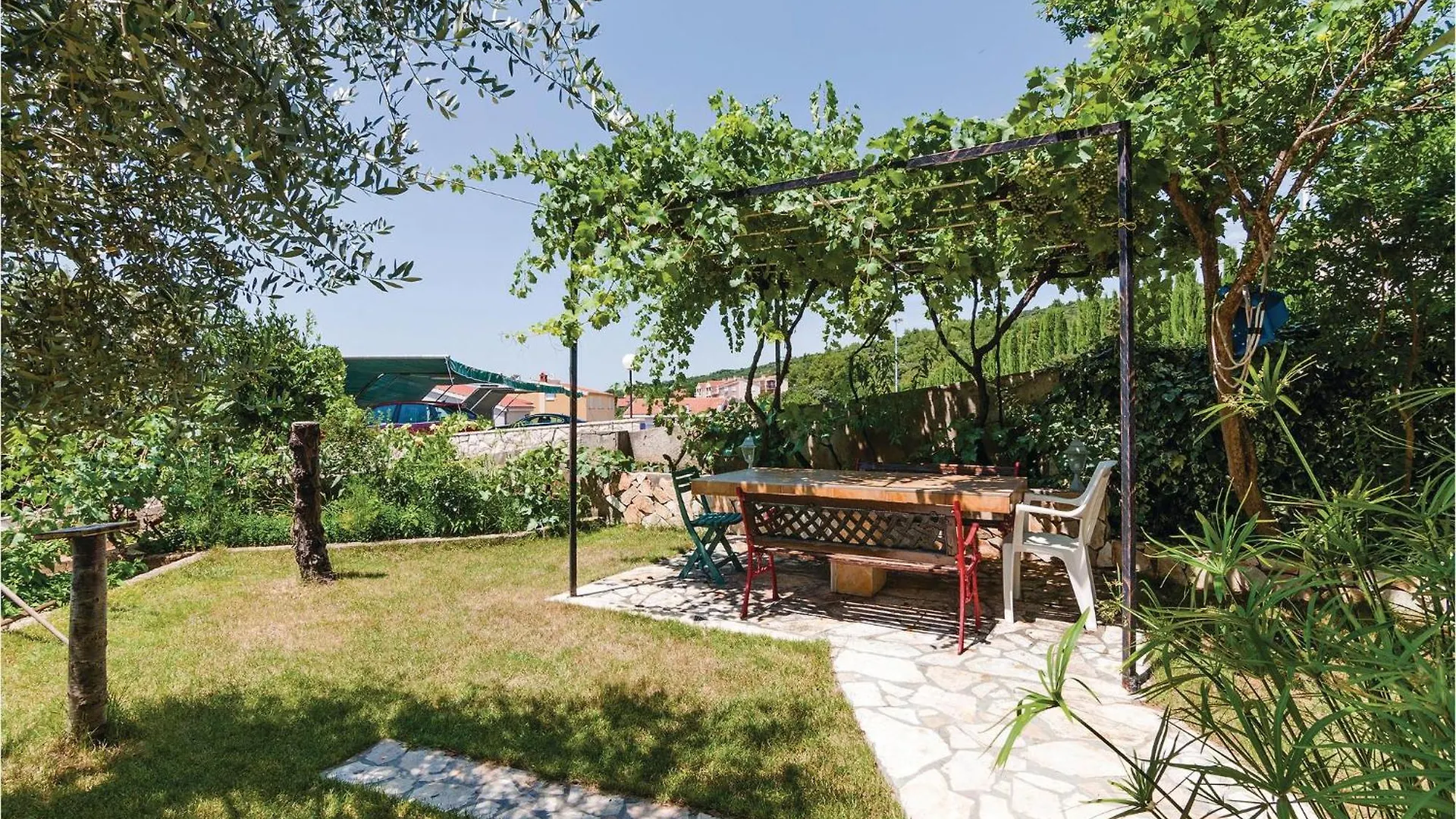 Amazing Apartment In Posedarje With Kitchen